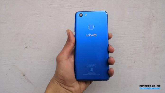 Vivo V7 Energetic Blue: càmera i música enfocada