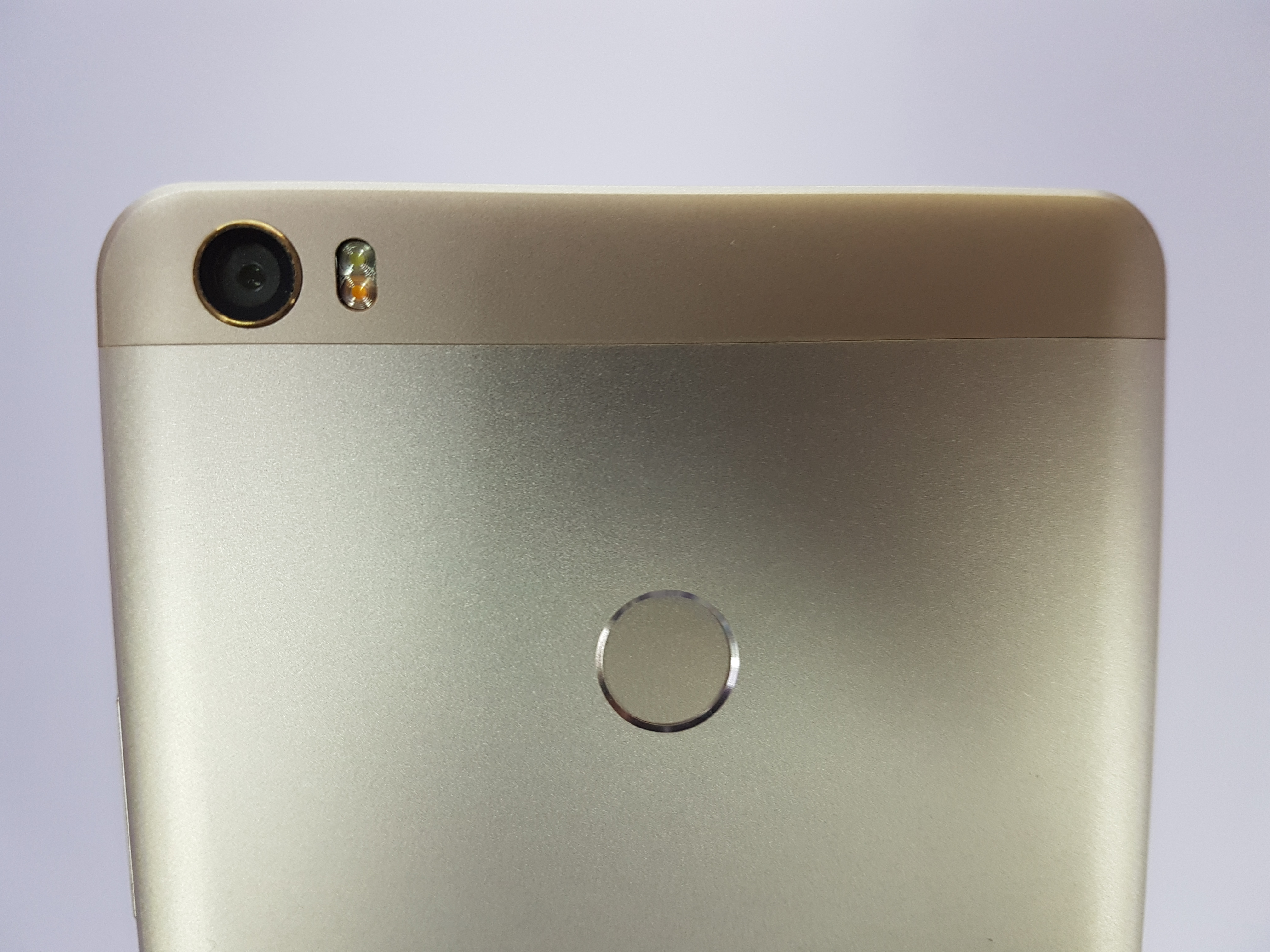 Преглед на камерата на Xiaomi Mi Max, примерни снимки, сравнение