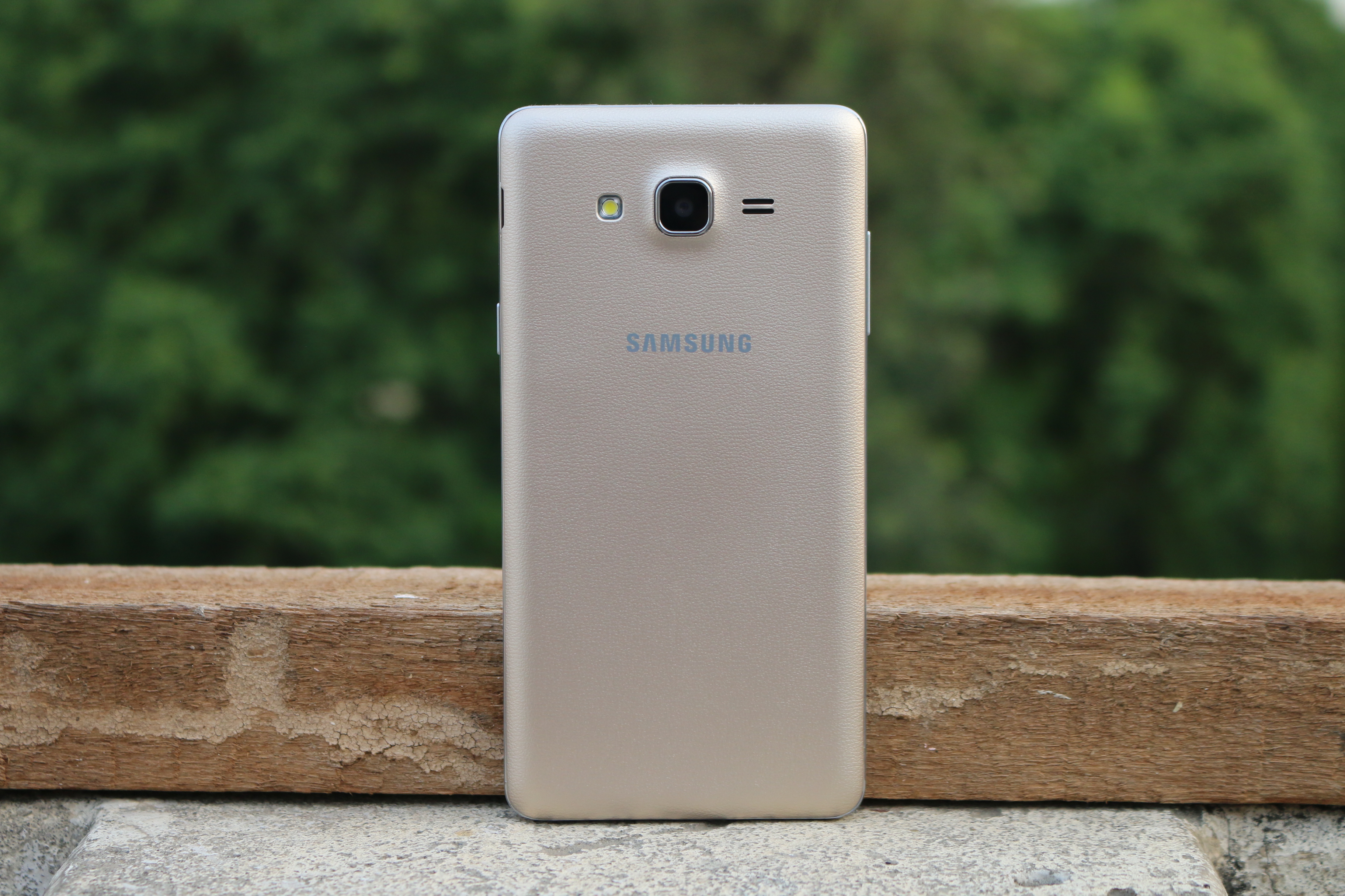 Samsung Galaxy On7 Pro KKK, plussid ja miinused, kasutajate päringud ja vastused