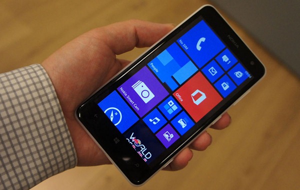 Recensione rapida, prezzo e confronto del Nokia Lumia 625