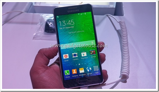 Samsung Galaxy Alpha Kädet päällä, lyhyt katsaus, valokuvat ja videot