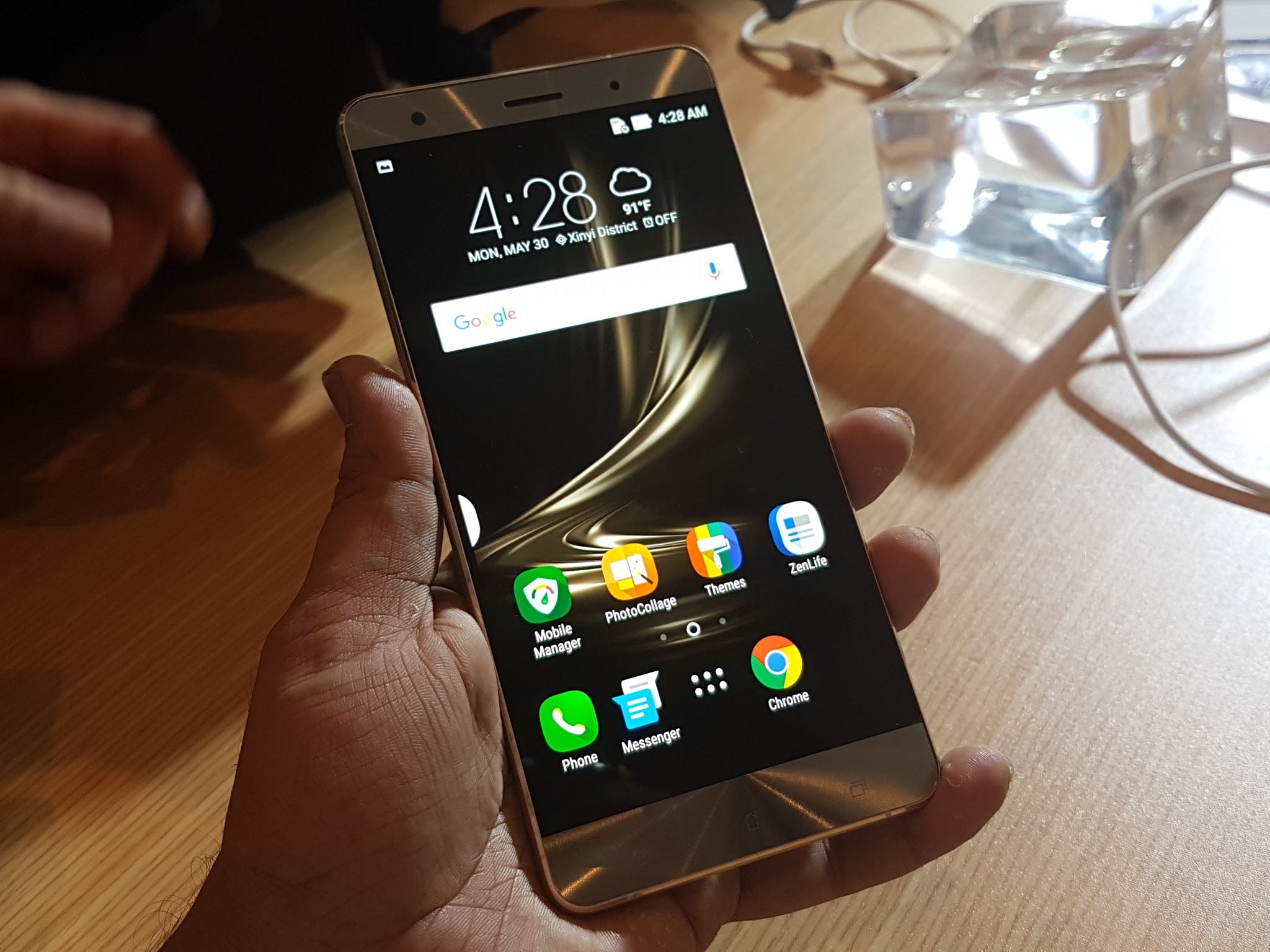 ASUS Zenfone 3 Deluxe Hands On, Mga pagtutukoy At Photo Gallery