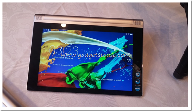 Lenovo Yoga Tablet 2 Mga Kamay sa Pagsusuri, Gallery ng Larawan at Video