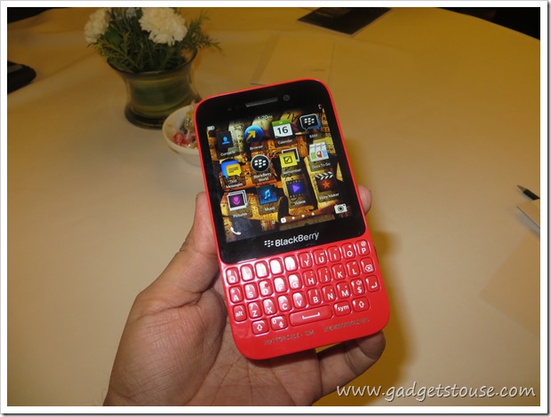 مراجعة Blackberry Q5 والميزات والمعايير والألعاب والكاميرا والحكم